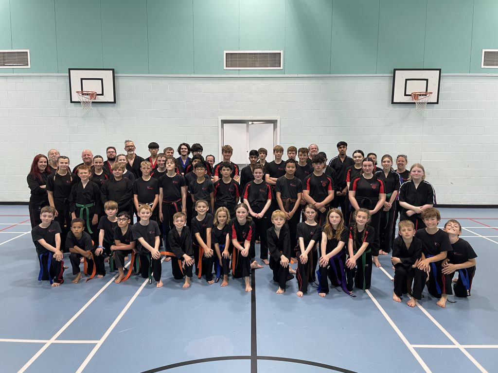 Large group photo of USKO students and instructors